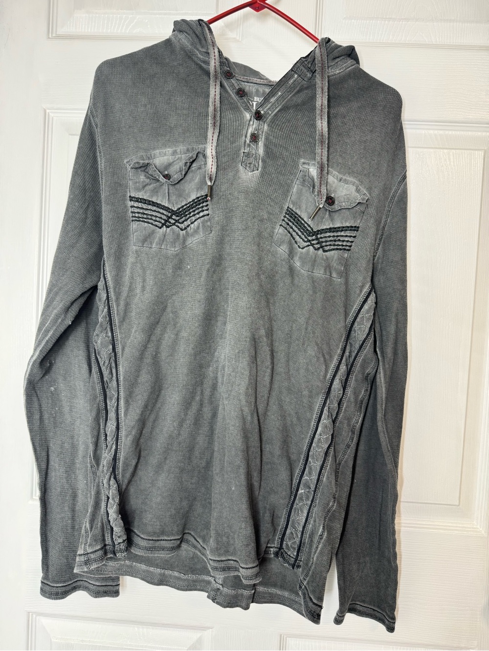 Buckle Men's Hooded Long-Sleeve Henley in Faded Gray